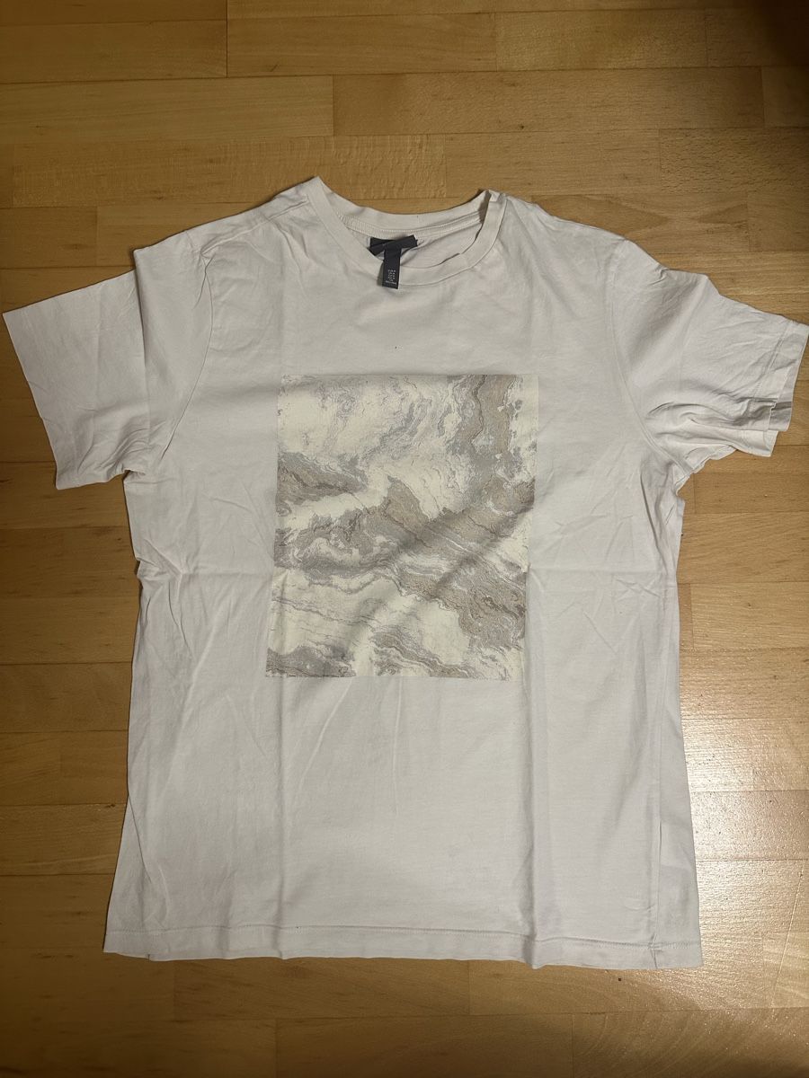 H&M T-shirt: Tshirt – Usato da Weinfelden venduto da jos_nl7m