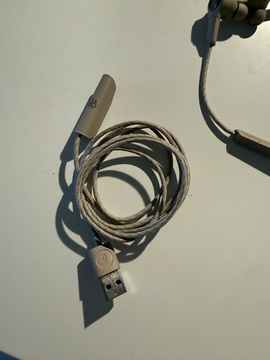 Bang & Olufsen Cuffie: B&O Bluetooth Kopfhörer guter Zustand – Usato da Zürich venduto da dub_tj95 2