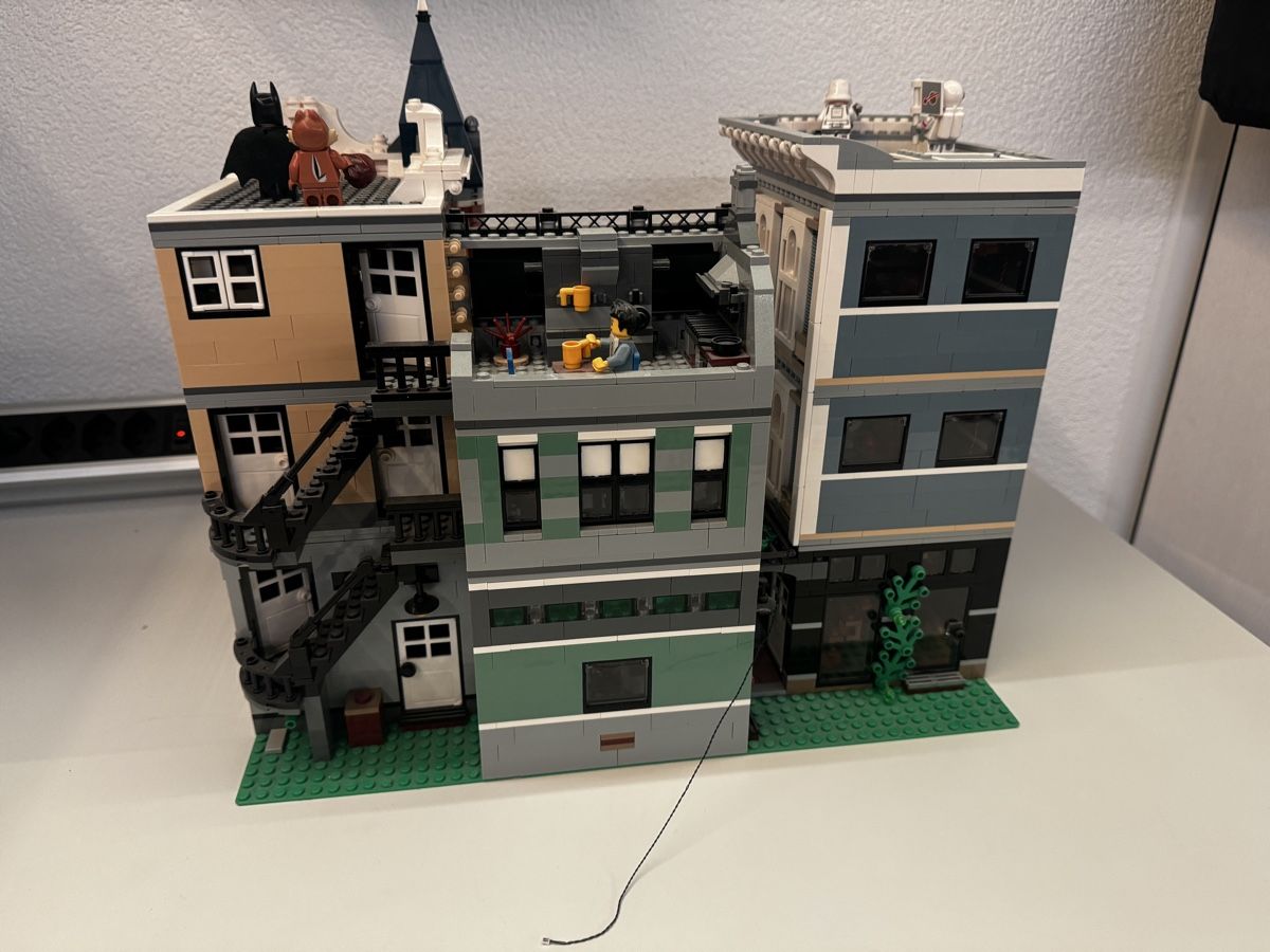 Lego Baukästen: Lego Stadtleben 10255 – Gebraucht aus Glattfelden von Dani_Tanner 1