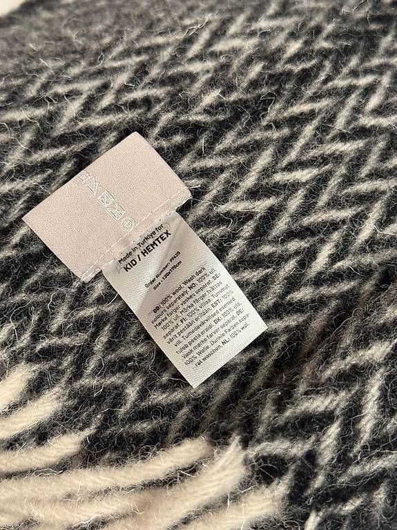 Decken: KidHemtex 100% Wool Grey Herringbone Throw Blanket Decke – Gebraucht aus Schübelbach von Rahnmont 4