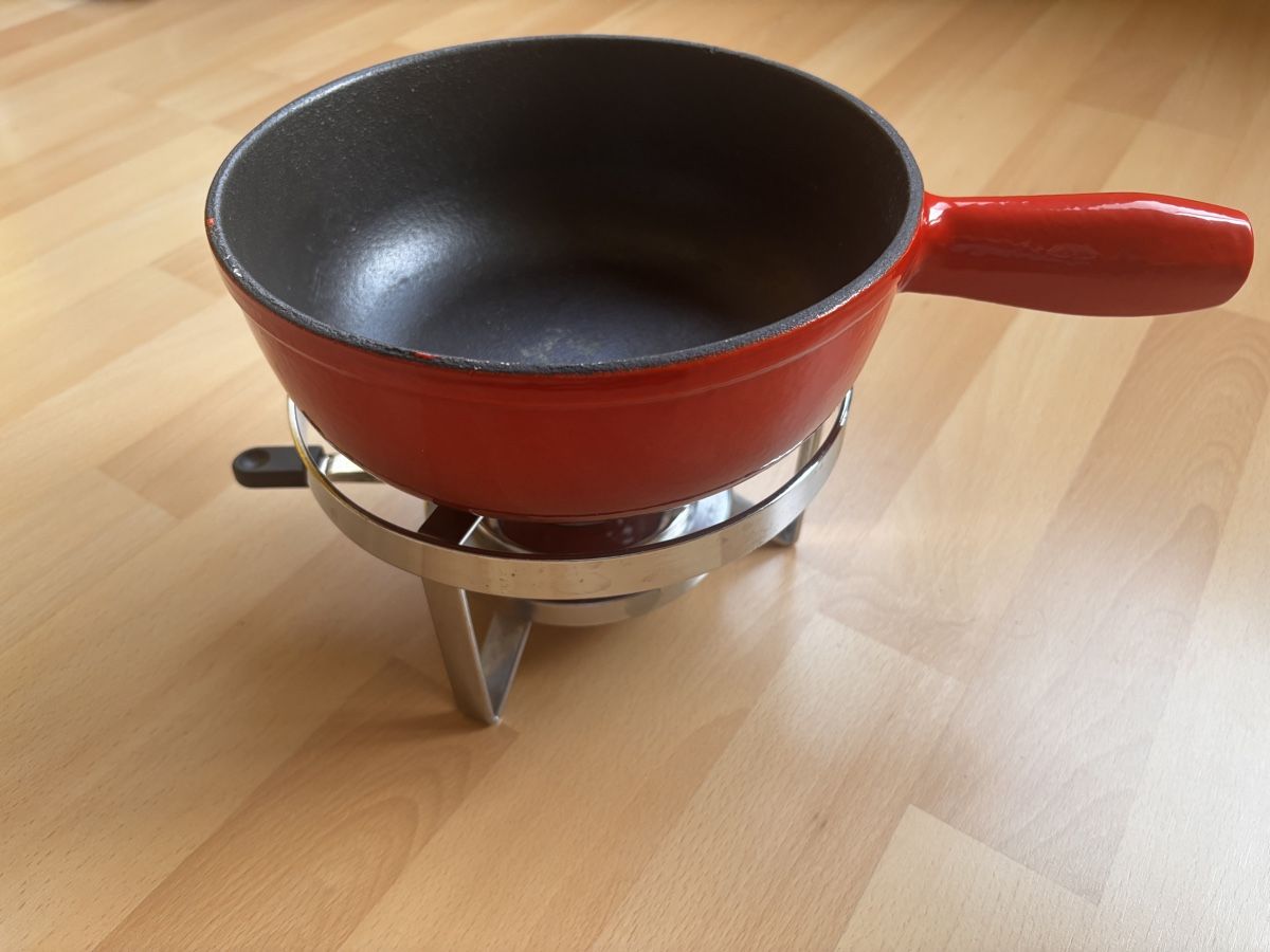 Elettrodomestici da cucina: Fondue Set Gusseisen Rot – Usato da Thun venduto da Gogan