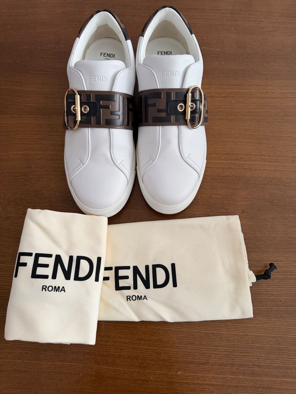 Fendi Damenschuhe: Fendi Sneakers – Gebraucht aus Küssnacht von Flowerlady 3