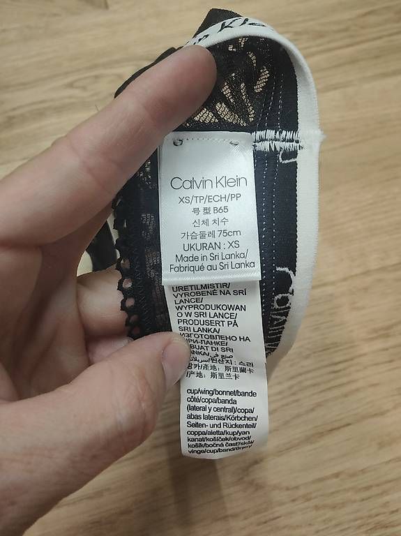 Sonstige Unterwäsche: Soutien-gorge Calvin Klein – Gebraucht aus Bernex von -dyo- 4