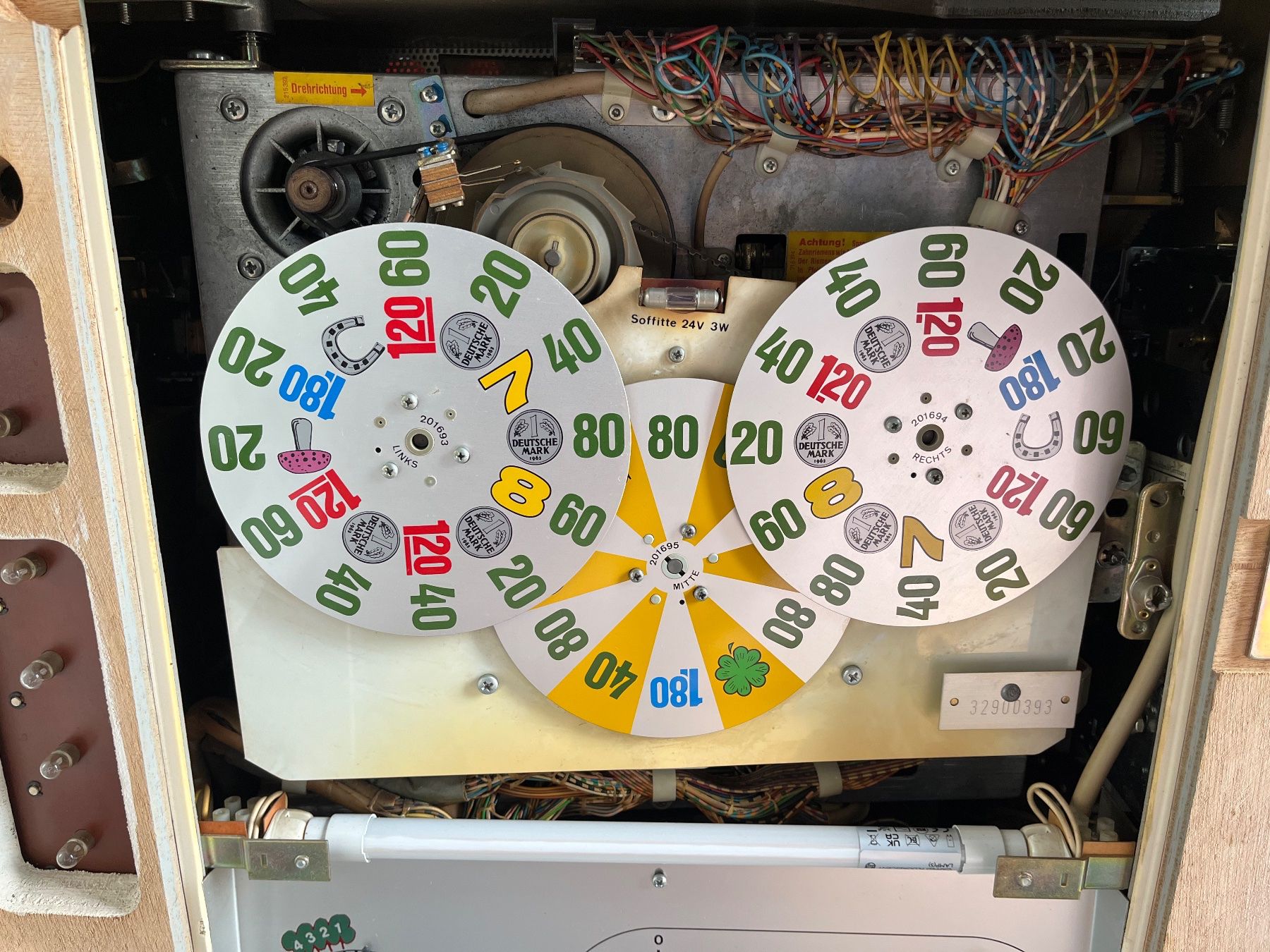 Spielautomaten: Spielautomat Rotamin Super Bingo – Defekt aus Basel von Clopatra 1