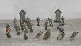 Konvolut 80 mit 20 Elastolin  Lineol Figuren / selten Stücke