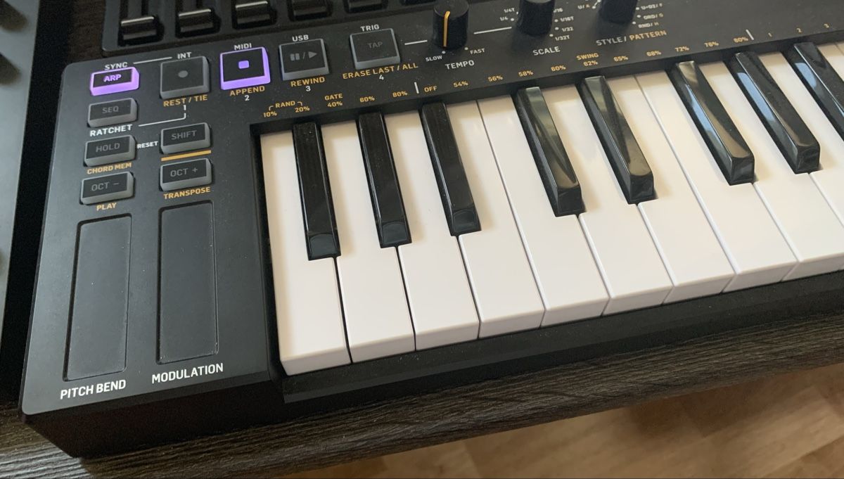 Behringer Instruments de musique: Behringer SWING MIDI Controller Sequenzer neu! – Neuf (Voir description) à Bern par Fribi013 2