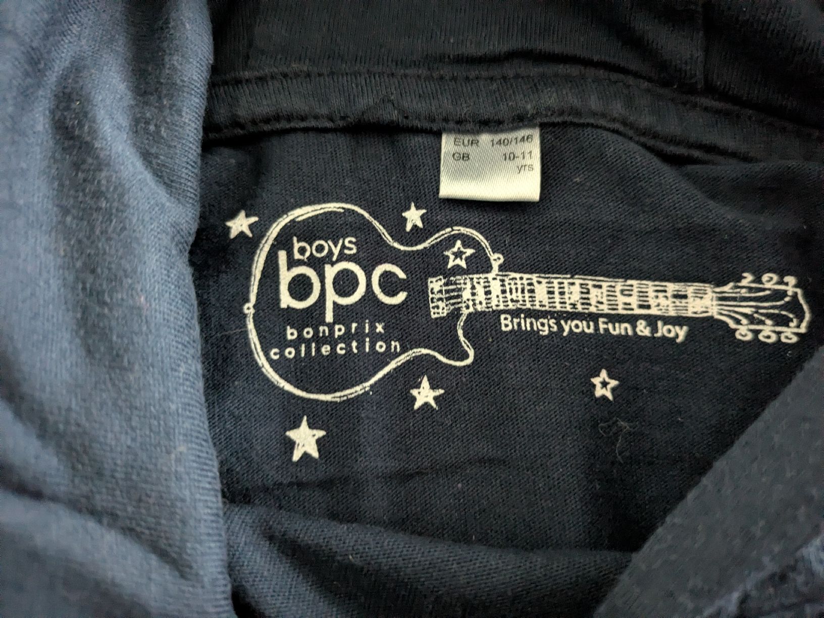 Maglioni & Felpe: Kapuzenshirt von bonprix, Grösse 140 – Usato da Kölliken venduto da mic_9n9d 1