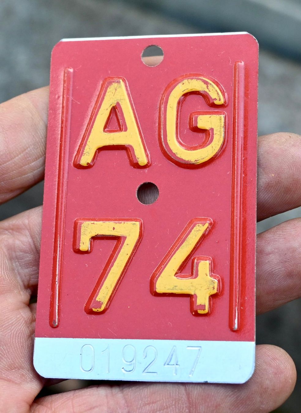 Insegne: Velonummer AG 74 von 1974 - Aargau – Usato da Pfaffhausen venduto da mono_rec 2