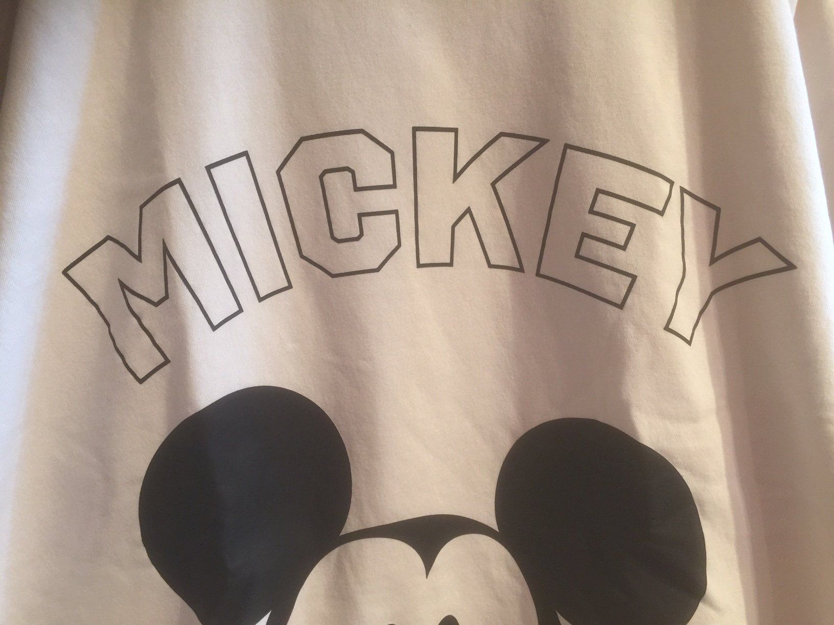 H&M Maglioni & Felpe: schöner Pullover Mickey Mouse Farbe weiss- Neuwertig! – Nuovo (secondo la descrizione) da Bolligen venduto da Astrophysiker06 1