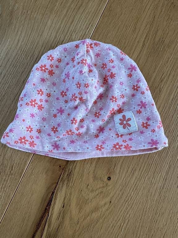 Mützen & Schals: Baby Mütze Mädchen KU 41cm – Gebraucht aus Oltingen von Funnyface