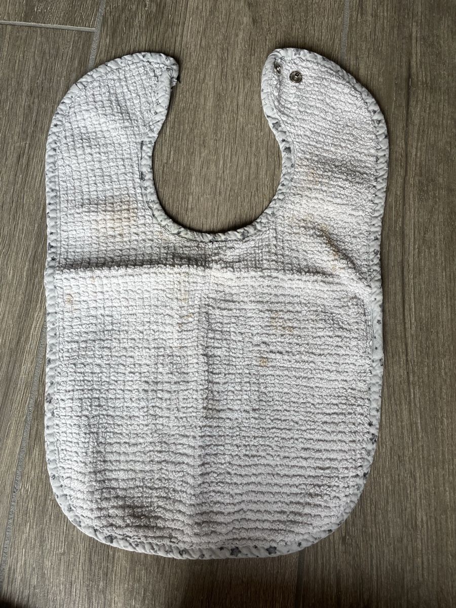 Pasti del neonato: Lot de grands bavoirs bébé  – Usato da La Tour-de-Peilz venduto da flo_m27g 1