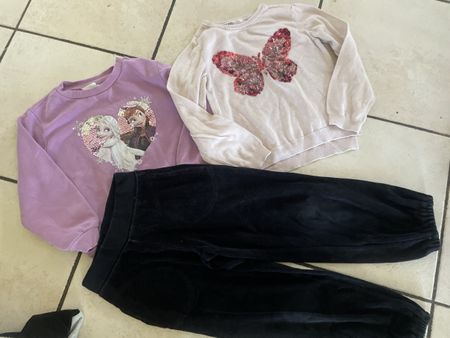 2 Pullover und Plüschhose H&M Frozen Gr. 110-116 