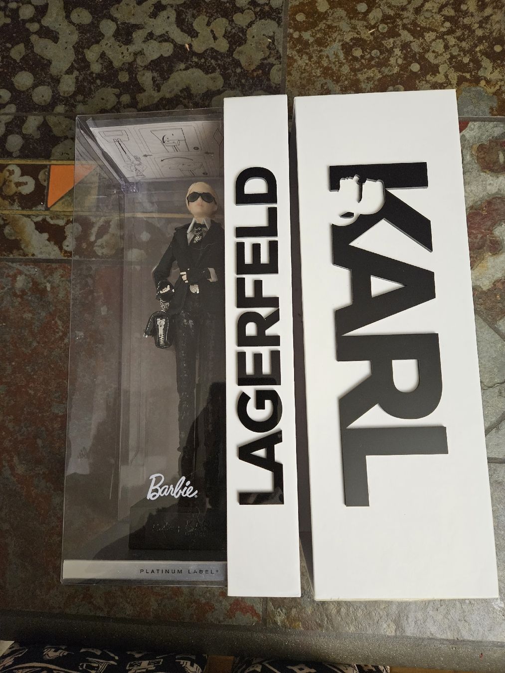 Puppen: Karl Lagerfeld Barbie Puppe – Neu (gemäss Beschreibung) aus Aesch ZH von acme999 1