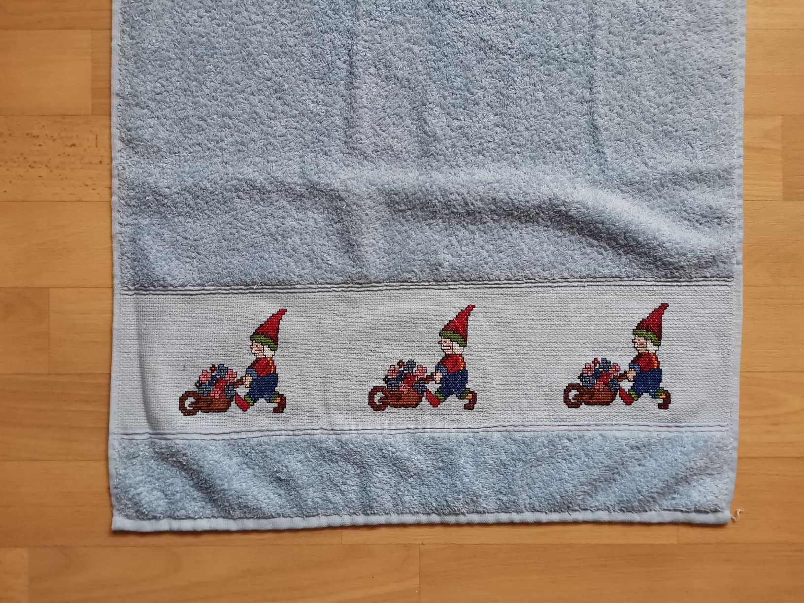 Teli da bagno: Linge de toilette brodé – Nuovo e nell'imballaggio originale da Cournillens venduto da masoeur