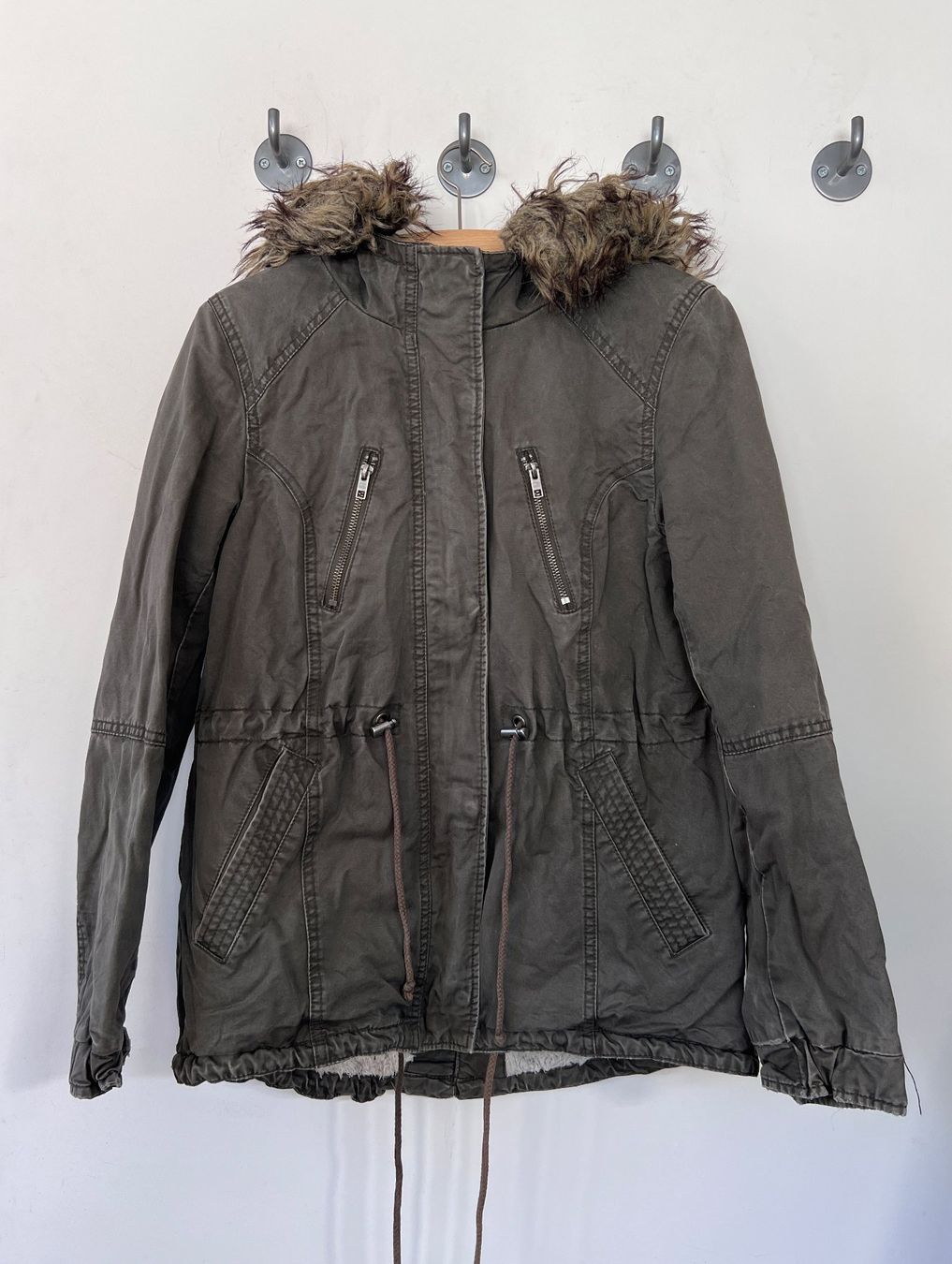 H&M Giacche: Winterjacke olivgrün – Usato da Kreuzlingen venduto da kek_1 4