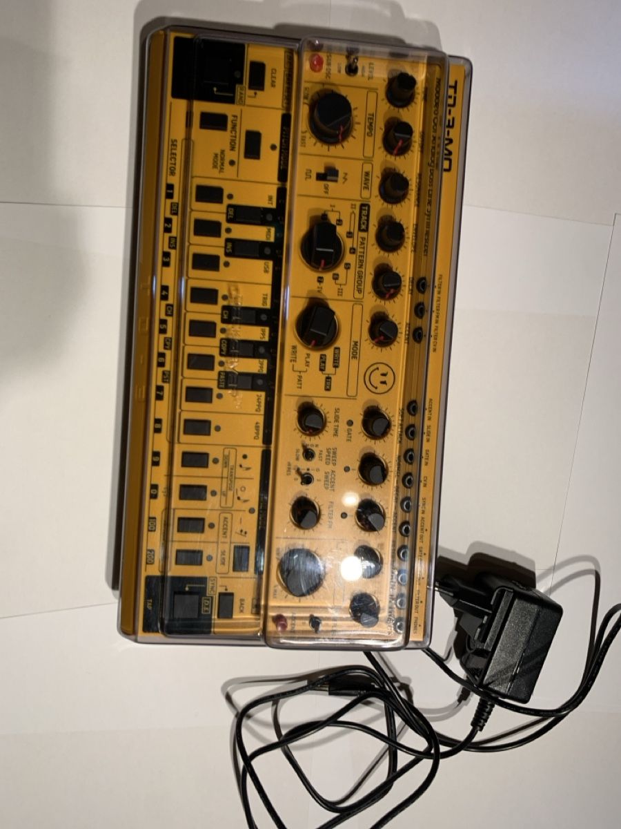 Behringer Strumenti musicali: Behringer TD-3-MO mit Decksaver – Usato da Luchsingen venduto da DragonOfFire 5