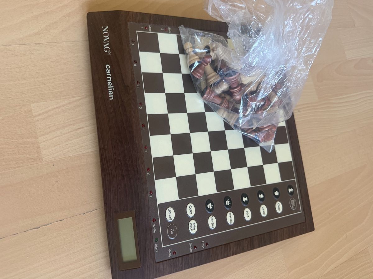 Giochi: Schach Novag Carnelian  – Usato da Baden venduto da noli.r 8