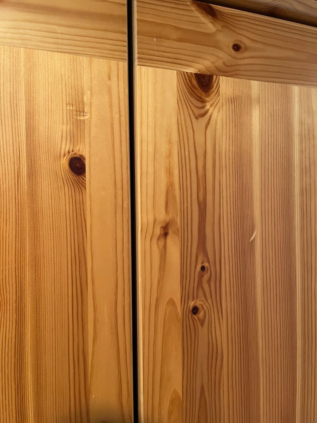 Armoires: Schrank - Massivholz – D'occasion à Schmerikon par die_8b8m 4