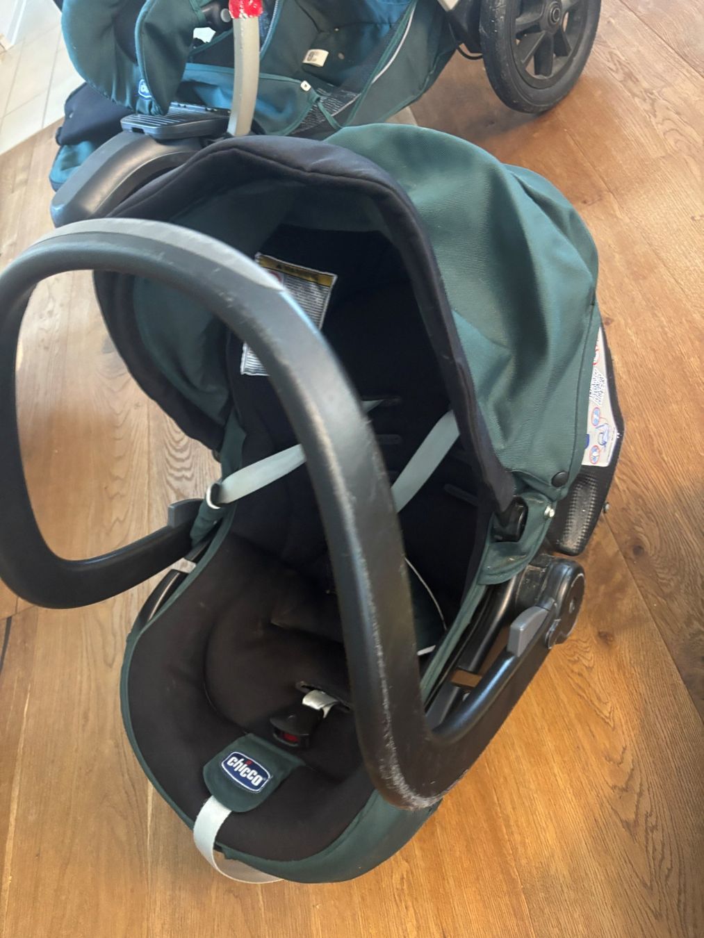Chicco Carrozzine: Kinderwagen Set Chicco Active mit Babyschalen und Autofix – Usato da Guschelmuth venduto da Paeddu 5
