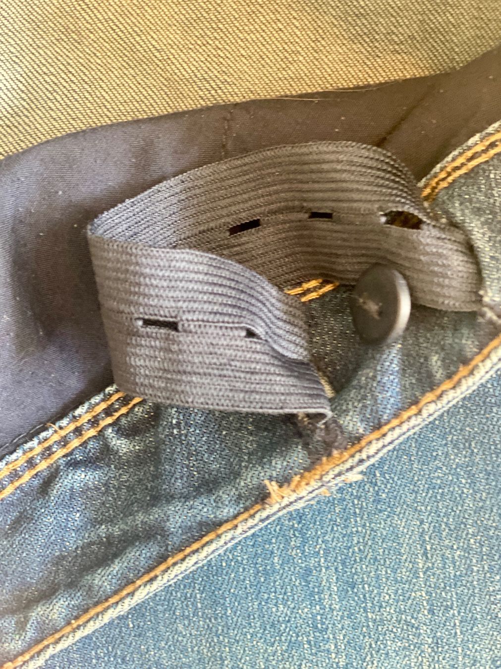 Esprit Pantaloni: Jeans Esprit Grösse 158 verstellbarer Bund Basic Teil – Usato da Allschwil venduto da Rosenfee 3