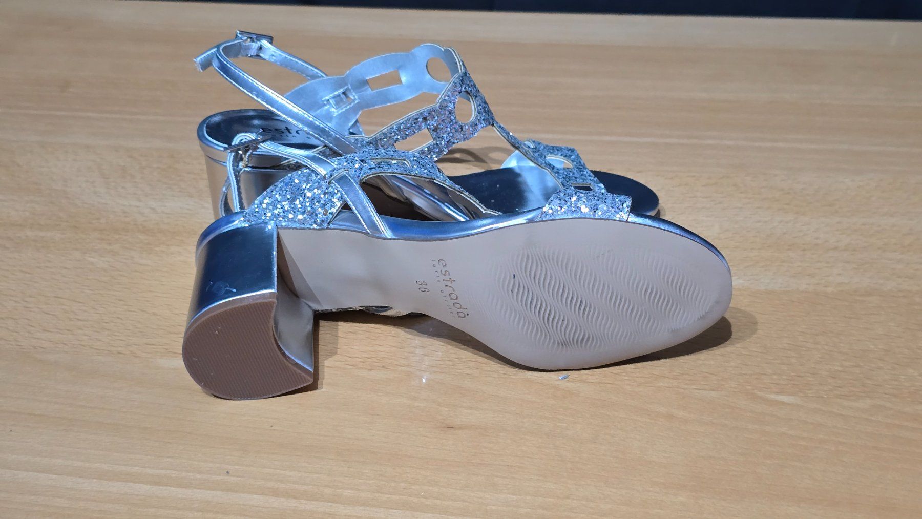 Chaussures femmes: Estradà Glitzer-Sandaletten - 36 - Silver Glow – Neuf (Voir description) à Thalwil par VitaMini 2