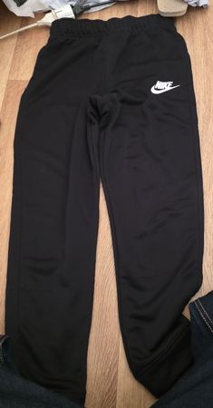 Pantalon Nike noir taille S occasion