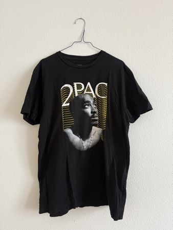 T-Shirt Cross Colours 2Pac schwarz Grösse M/L getragen