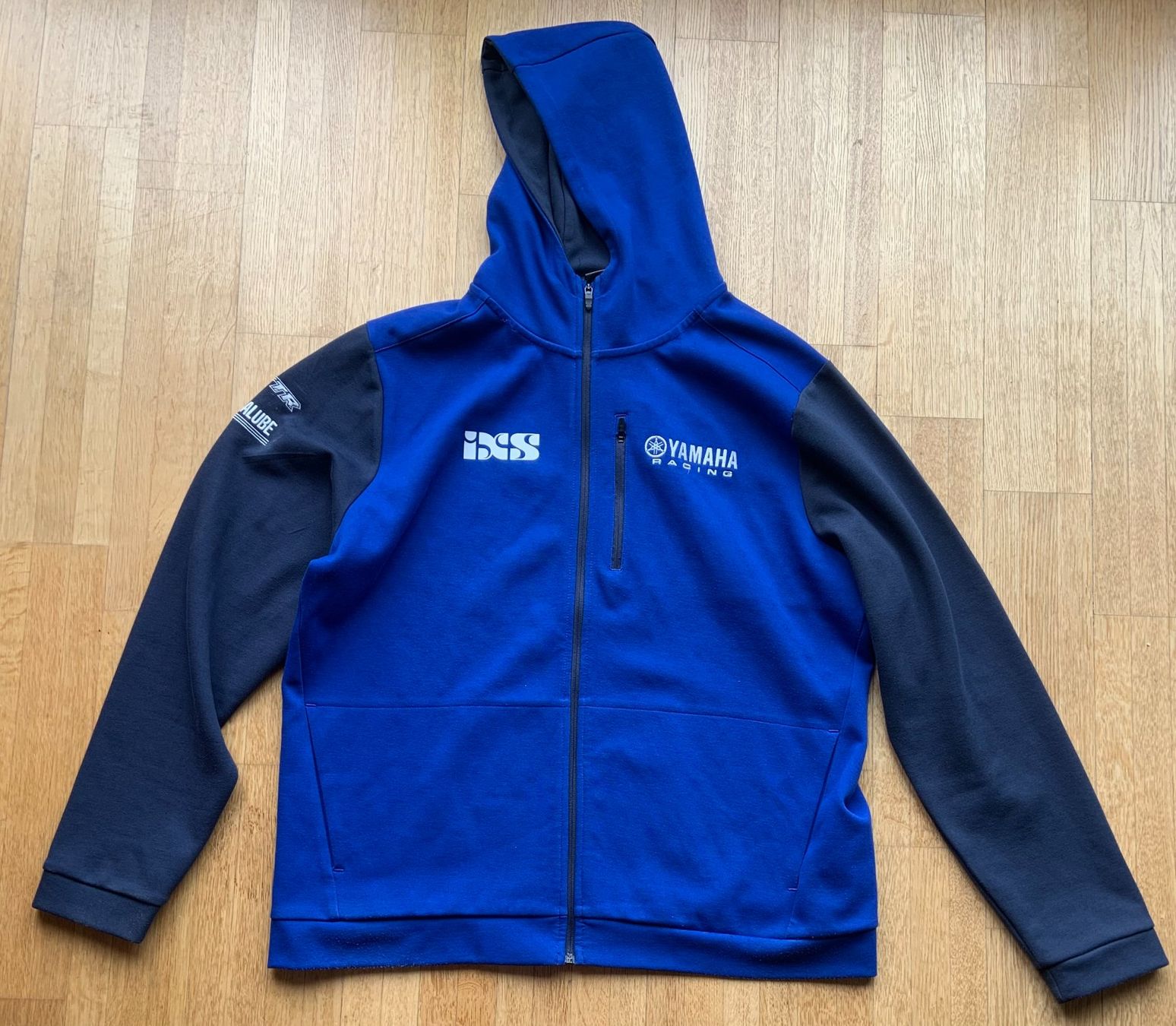 Maglioni & Felpe: Yamaha Hoodie Paddock Blue 3XL – Nuovo (secondo la descrizione) da Herrliberg venduto da Imperial1970