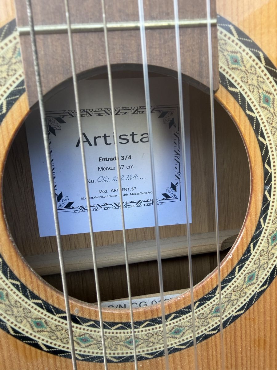 Strumenti musicali: Gitarre  – Usato da Baden venduto da noli.r 1