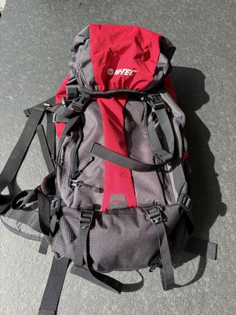 Grosser Hi-Tec Stone Wanderrucksack 50L mit Regenschutz NEU