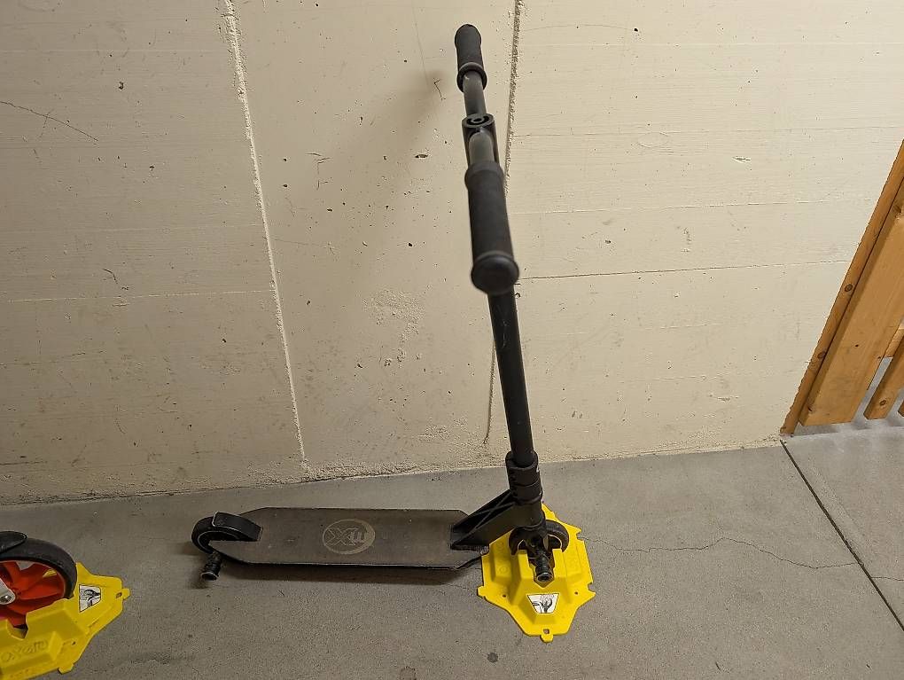 Micro Kickboard: Micro Xtreme Stunt Scooter – Usato da Ittigen venduto da Argi1