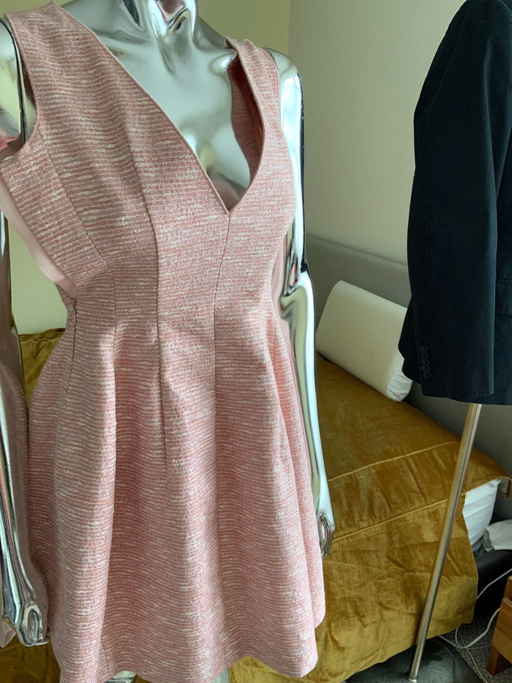 H&M Kleider: Damen Kleid – Neu (gemäss Beschreibung) aus Langnau am Albis von Judithsebi