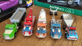 Lastwagen International ERTL und Matchbox 1:64