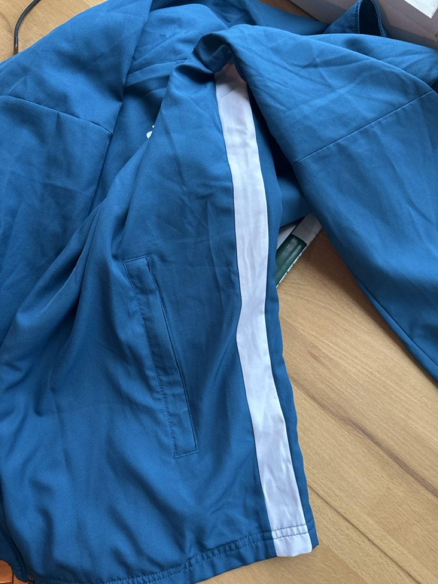 Nike Giacche: Nike Trainingsjacke L – Usato da Zürich venduto da justus_grabowsky 1