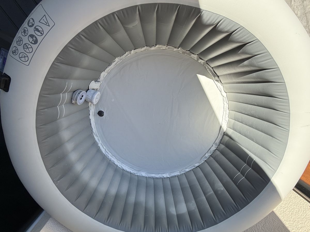 Intex Whirlpool: Intex Whirlpool Set – Defekt aus Halden von Remosa 3