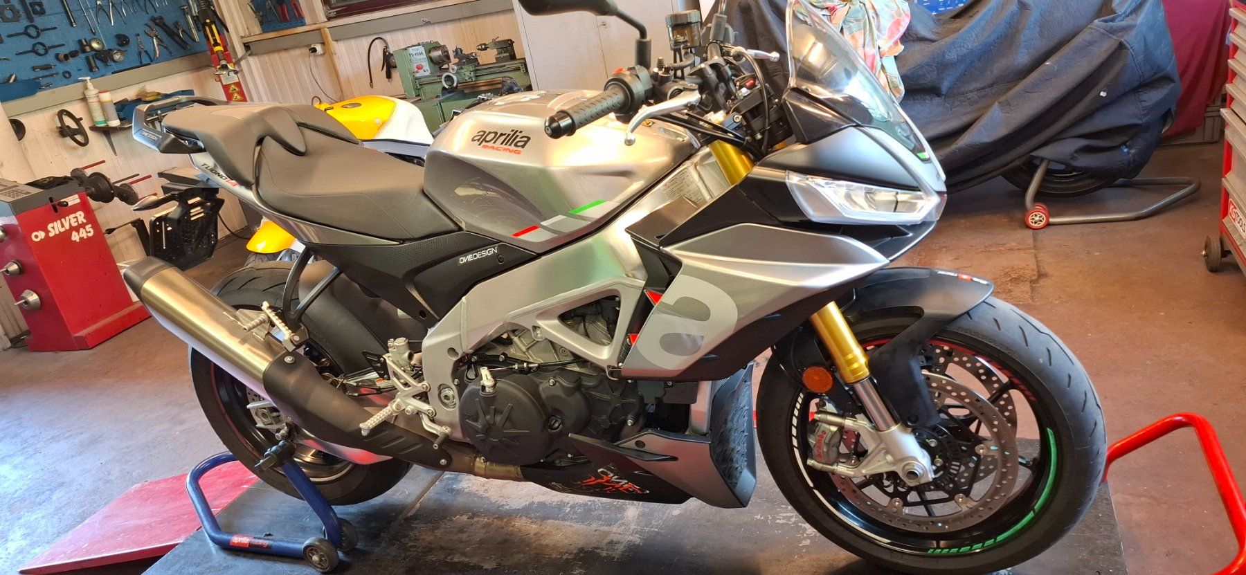 Aprilia Strasse: APRILIA Tuono V4 1100 – Gebraucht aus Reichenbach i. K. von sugifranz 1