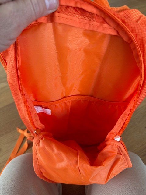 Zaini: orangefarbener Trinkrucksack – Usato da Wilen (Sarnen) venduto da Corado 2