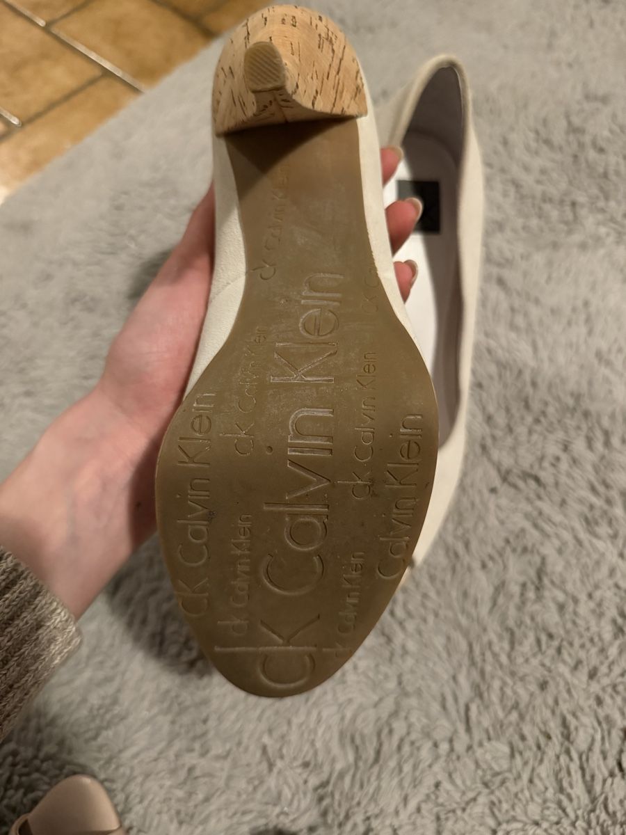 Calvin Klein Scarpe da donna: Calvin Klein Cork Heels, size 41Cream Colour, Spring – Nuovo (secondo la descrizione) da Bursinel venduto da maya_78 1