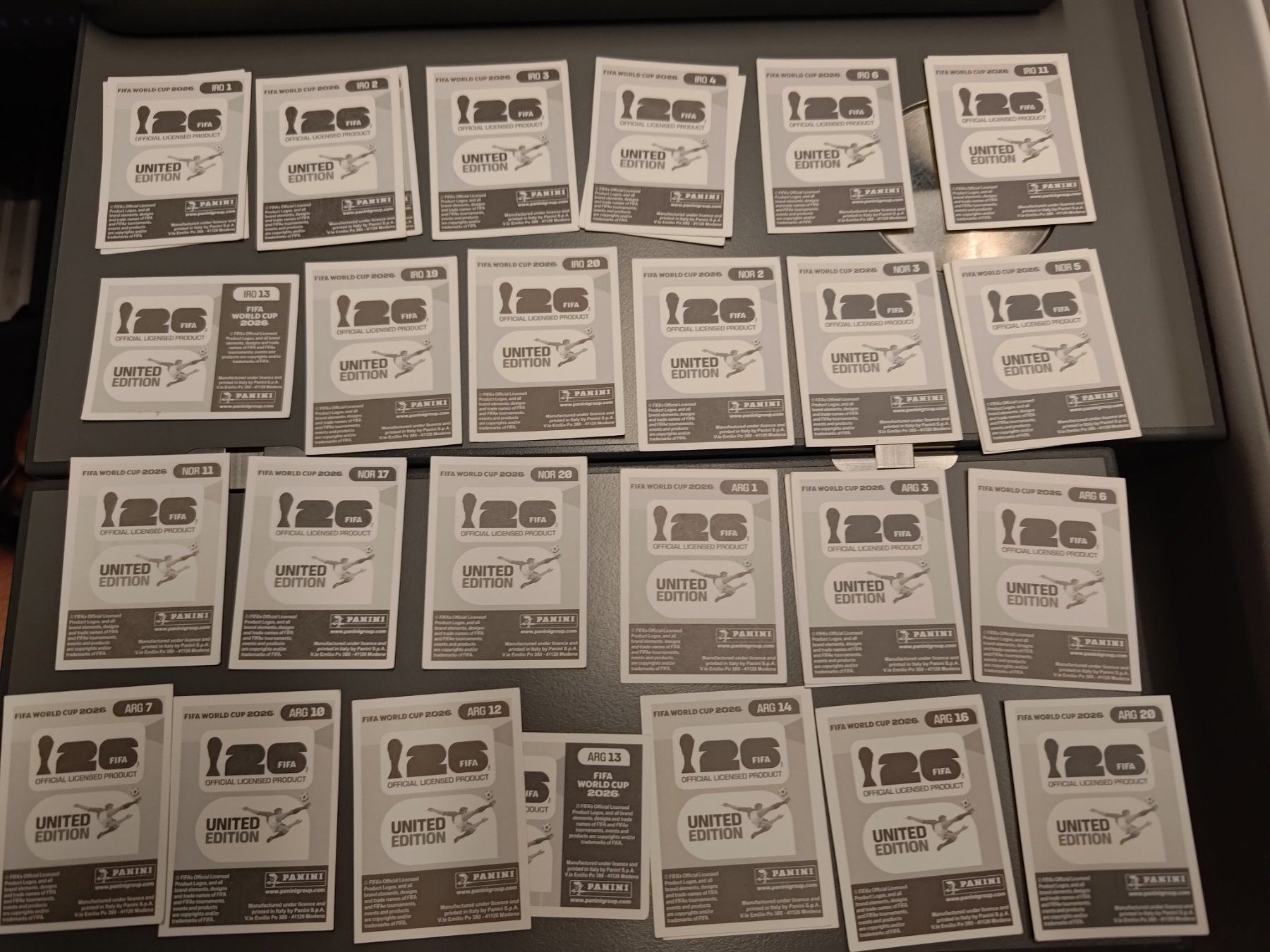 Panini Carte collezionabili: Panini 2026 - SET IRQ, NOR, ARG – Nuovo (secondo la descrizione) da Bern venduto da Nicolaro