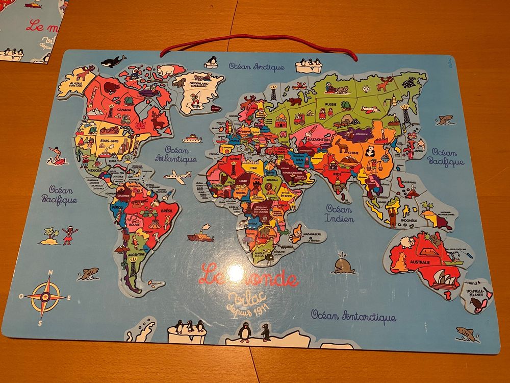 Puzzle carte du monde en bois Vilac