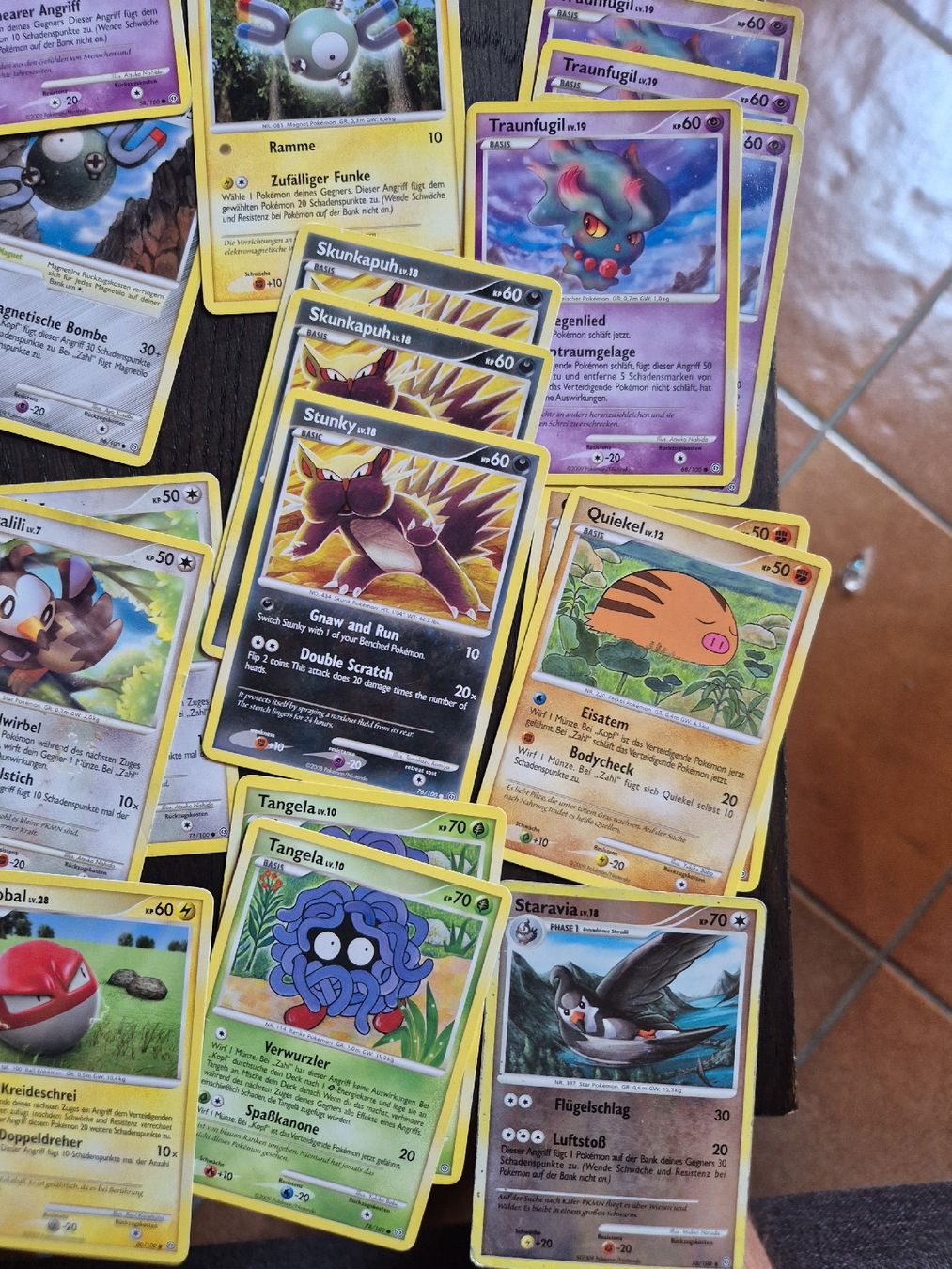 Pokémon Carte collezionabili: Pokemon - stormfront - reverse holo staravia – Usato da Subingen venduto da mattkum 3