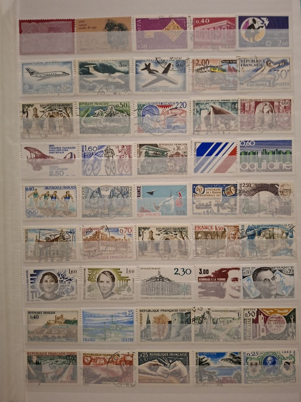 Tutti i francobolli: Briefmarken Album Frankreich eher Modern  – Usato da Balgach venduto da SIMEON27 2