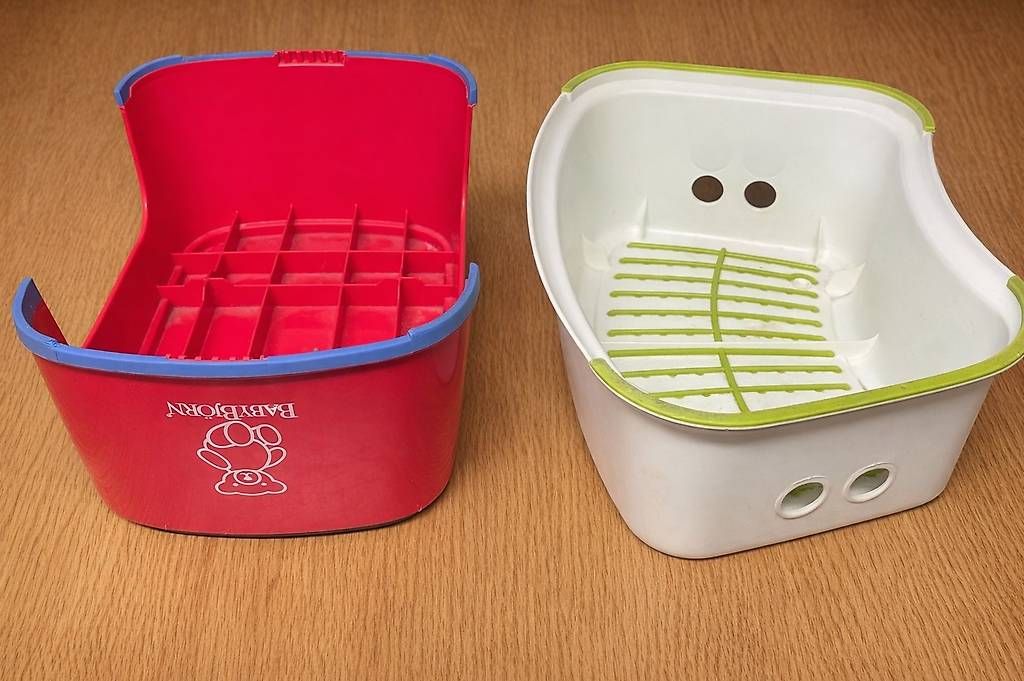 Hocker: 2x Kinder Tritthocker  BabyBjörn & IKEA – Gebraucht aus Schänis von patrickangehrn 1