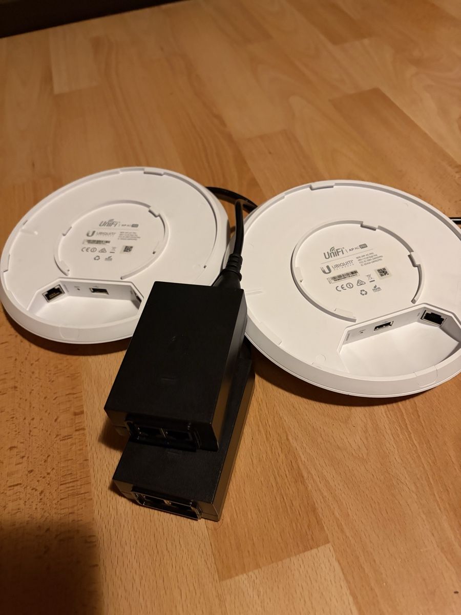Ubiquiti Wlan: UniFi Ubiquiti AP AC Pro, 2x – Gebraucht aus sorens von Adr_z78t 5