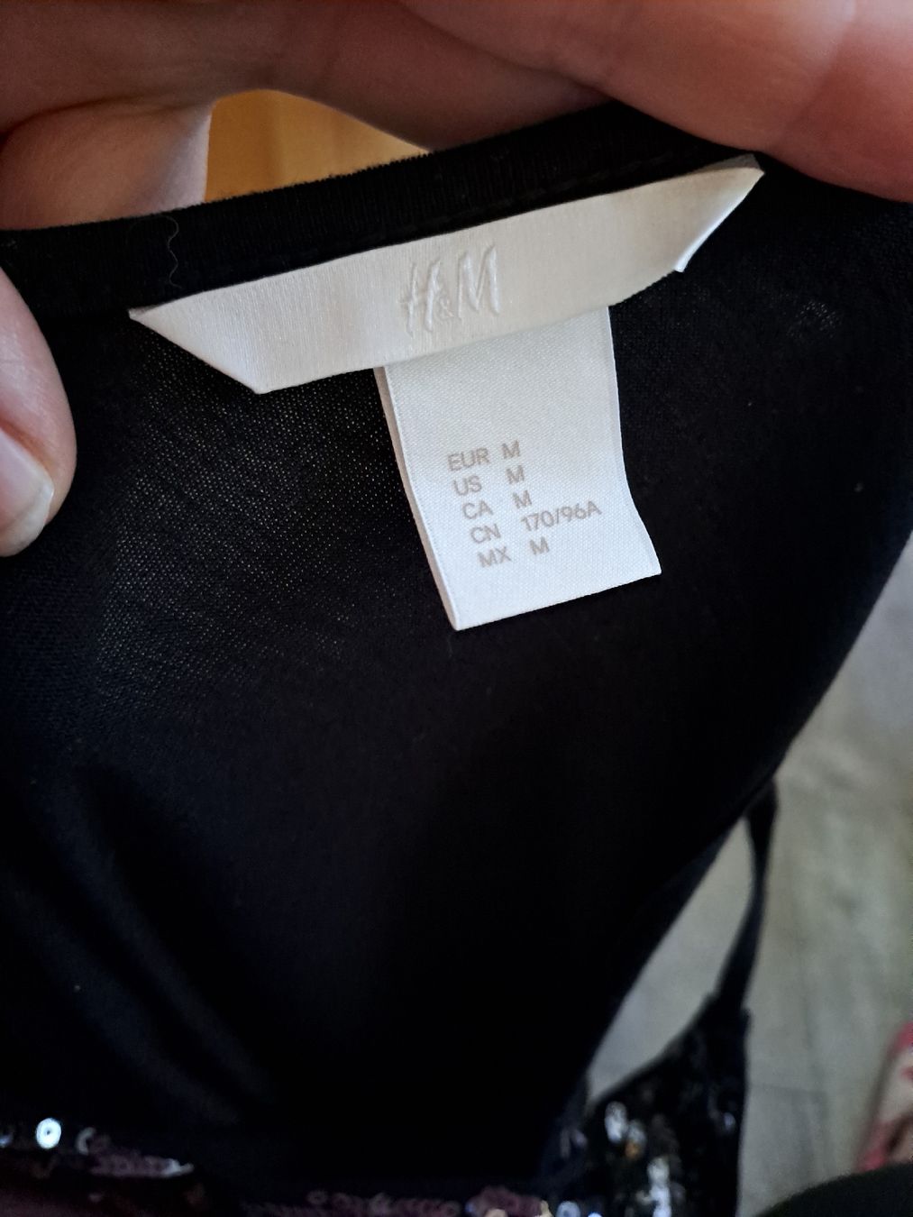 H&M Top: H&M Oberteil Pailletten Schwarz Gr. M – Usato da Rickenbach LU venduto da bishiida 3