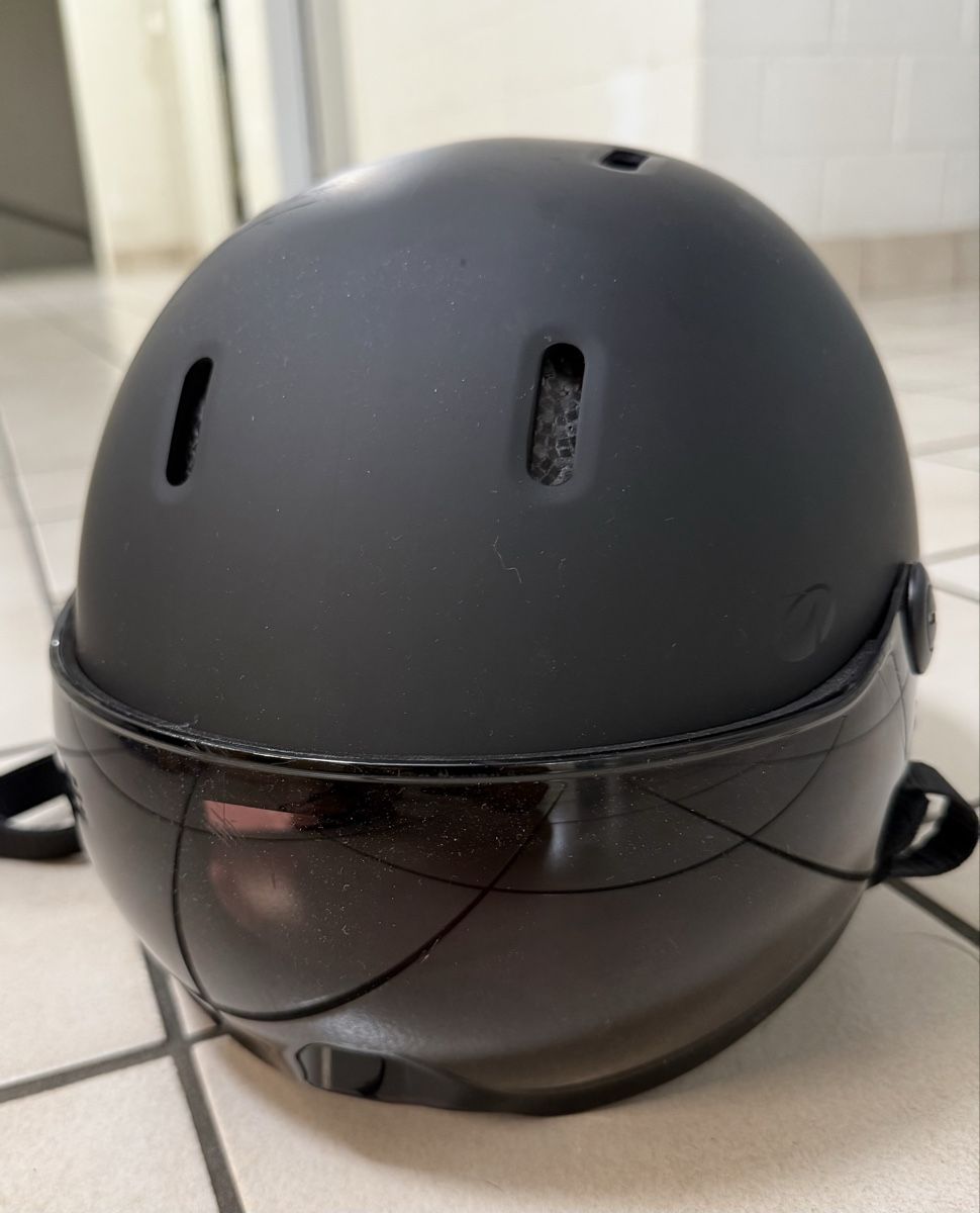 Decathlon Helme: Skihelm mit Visier. Grösse M – Neu (gemäss Beschreibung) aus Binningen von MichPam71