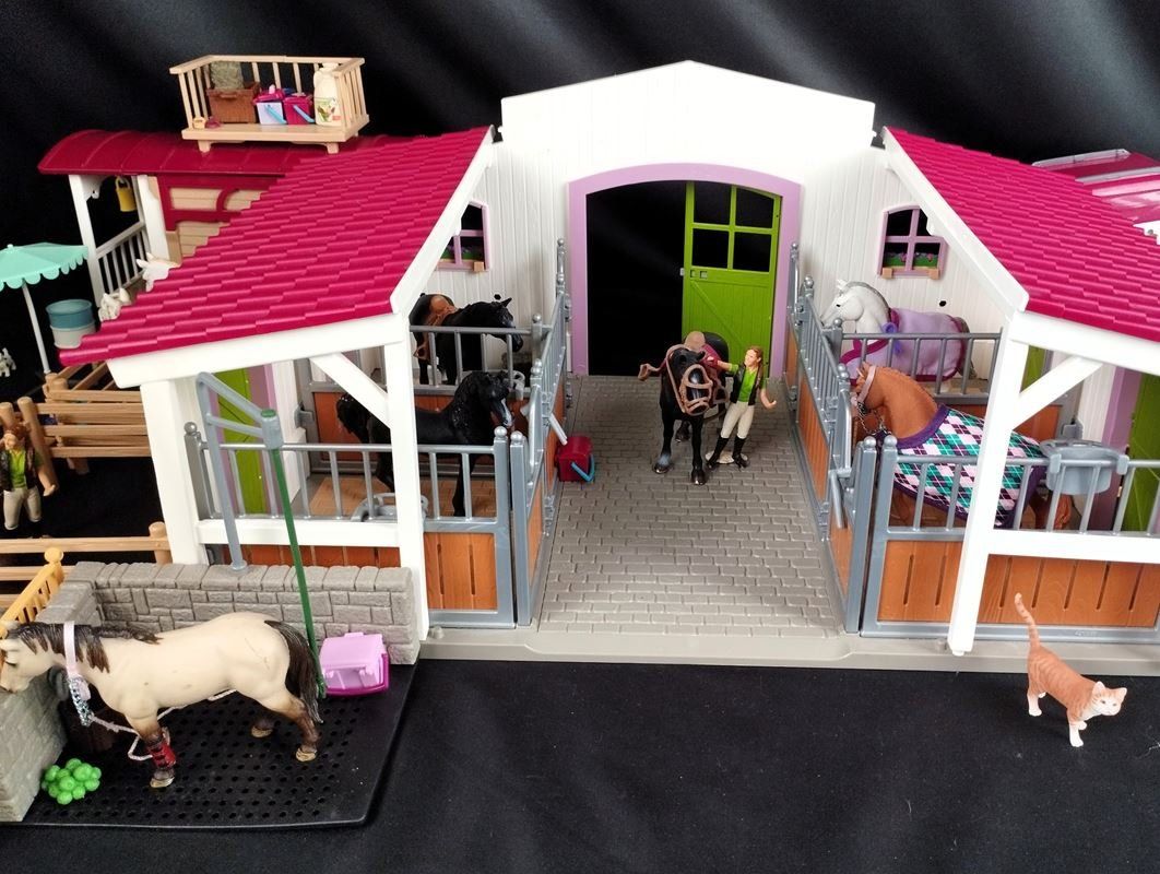 Schleich Giocattoli: SCHLEICH Reiterhof – Usato da Schübelbach venduto da Restwert_Schubelbach 5