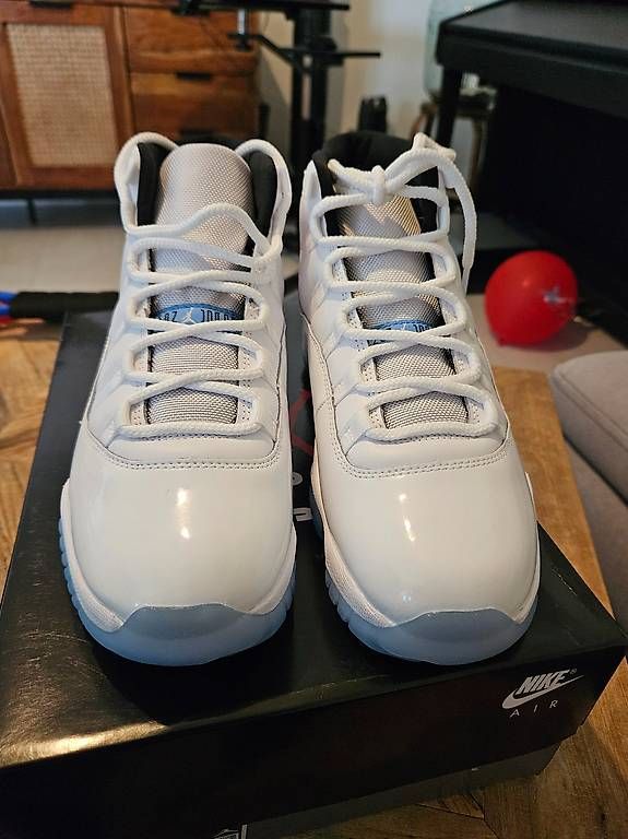 Scarpe da uomo: Jordan 11 Legend Blue 2024 US 10,5 – Usato da Oberentfelden venduto da pun_d7vt 4