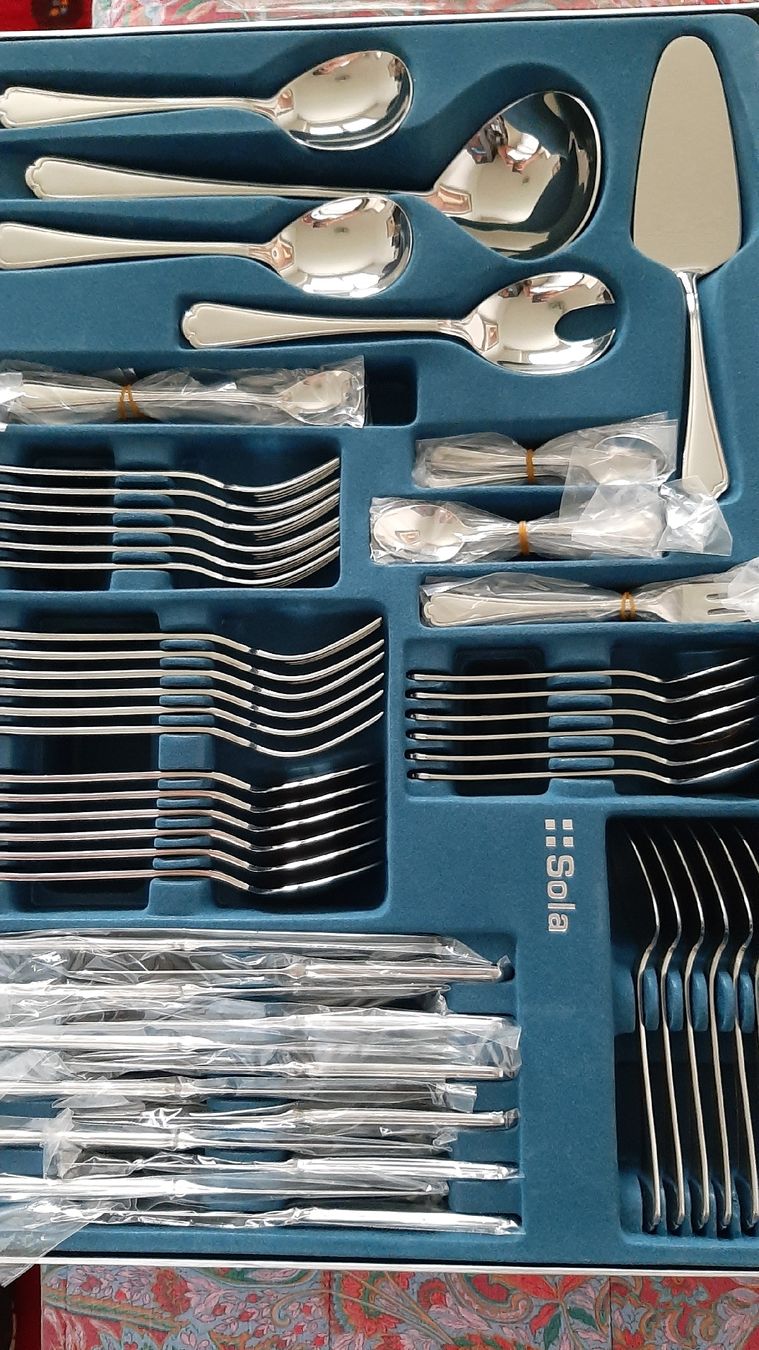 Sola Bestecksets: Servizio posate completo – Neu und originalverpackt aus Luzern von PAPPALARDO1955 2