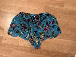 Rat and Boa Floral Shorts, Size M - Like New!